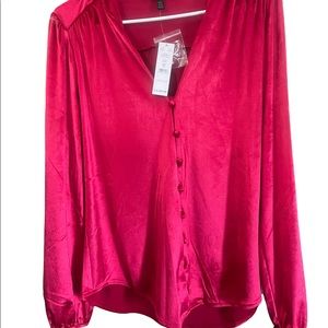 New!! White House Black Market